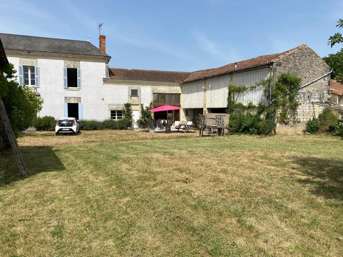 Loire-Farmhouse Holiday Home Chinon Exterior photo